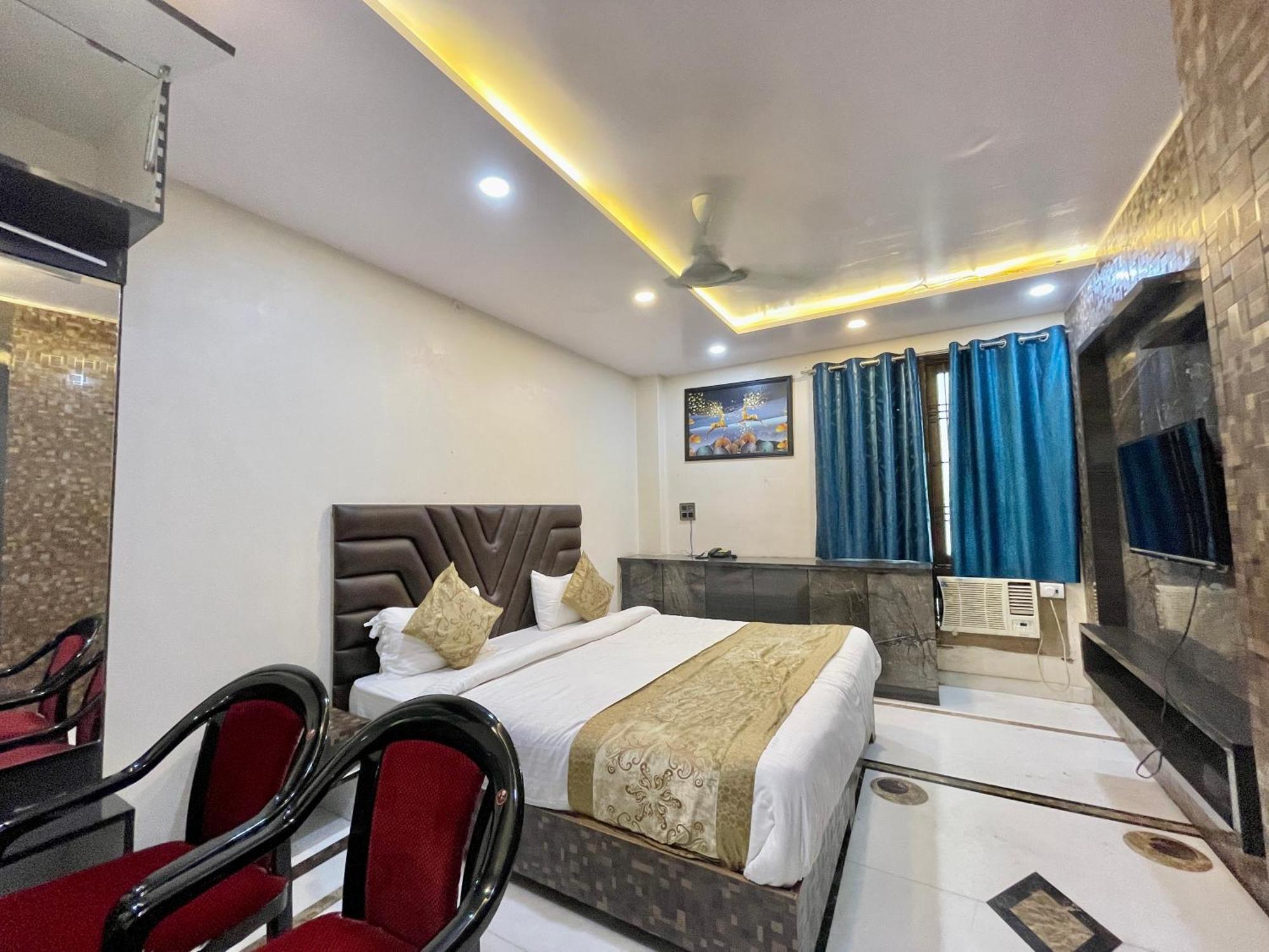 Shivee ! With Swimming-pool, Fully Air-conditioned With Parking Availability, Near Kashi Vishwanath Temple, And Ganga Ghat - 2